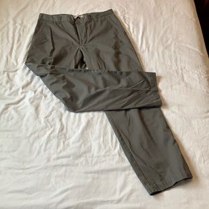 Perry Ellis Cottons. size 38 x 34